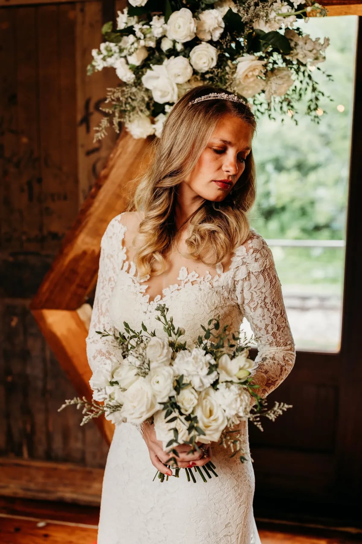 Timeless White boutonniere