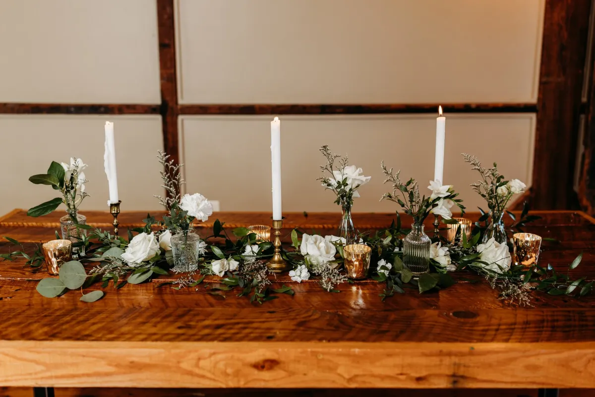 Timeless White centerpiece
